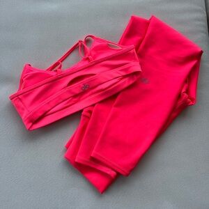 Alo Airlift Set in Coral